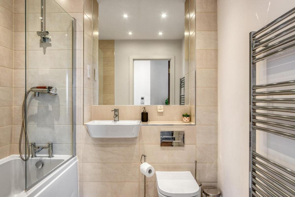 Modern Charming 2 Bed Flat With Amazing Views