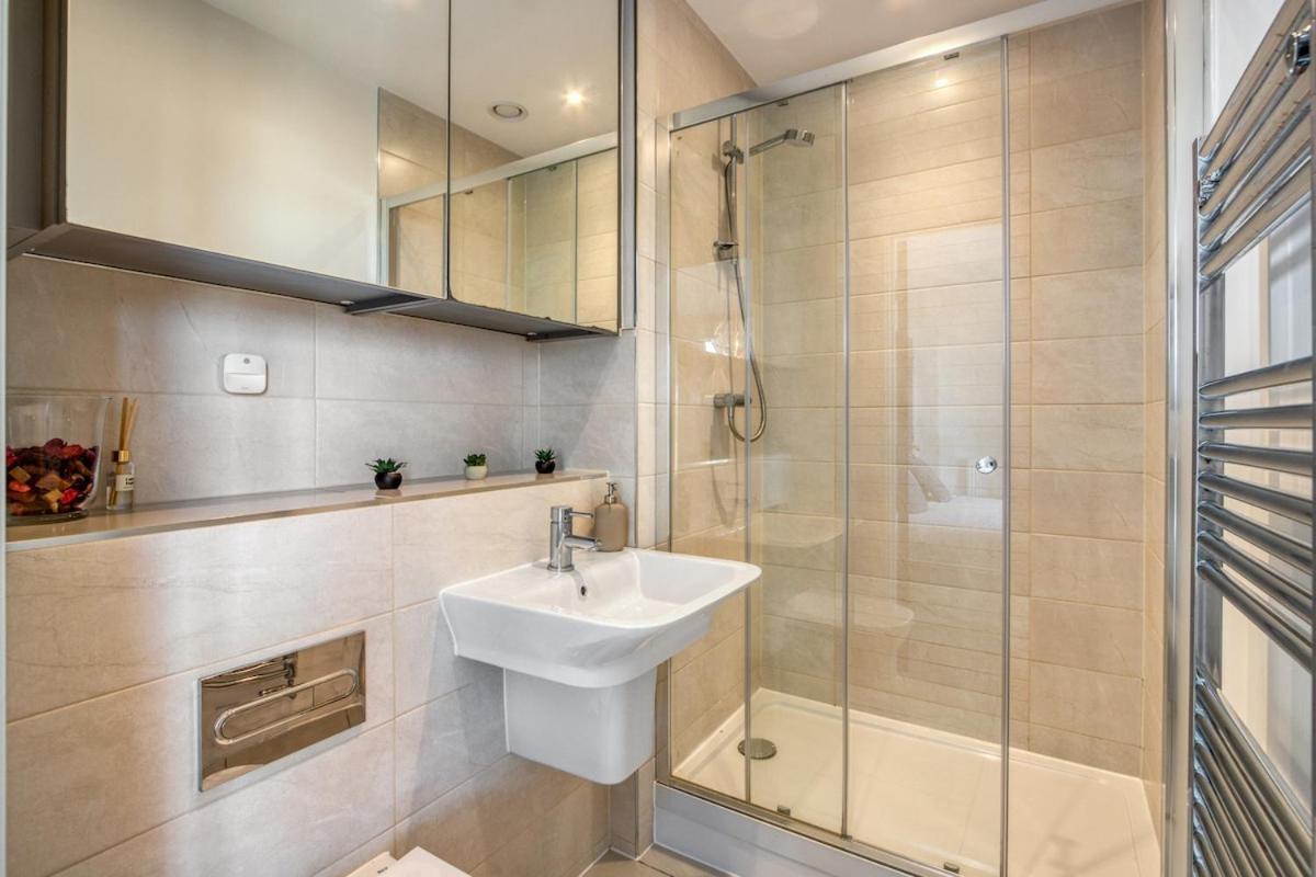 Modern Charming 2 Bed Flat With Amazing Views